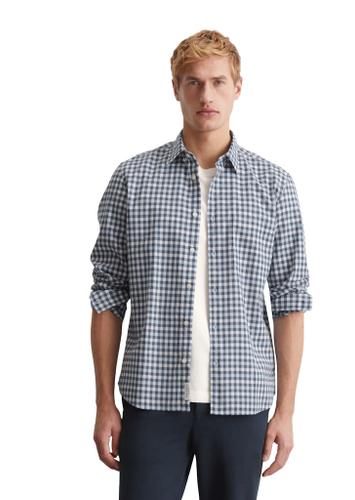 Kent collar, long sleeves, one rectangular chest pocket, round hem