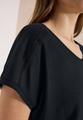 T-Shirt mit V-Neck und Spitzendetail
