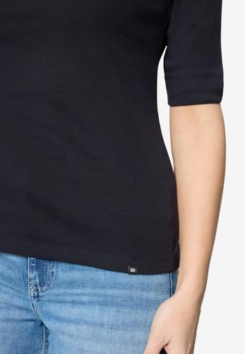 Basic Shirt mit U-Boot-Ausschnitt