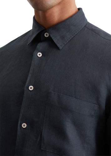 Kent collar, long sleeves, one rectangular chest pocket, linen style