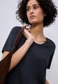 Basic T-Shirt mit gerundetem V-Neck