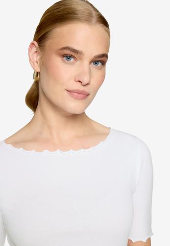 Halbarm-Shirt mit U-Boot-Ausschnitt