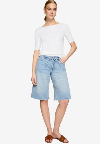 Halbarm-Shirt mit U-Boot-Ausschnitt