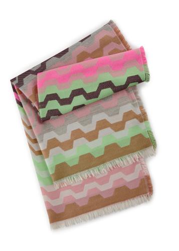 Beidseitig tragbarer Jacquard-Schal mit gewebtem Mustermix Rosa one size