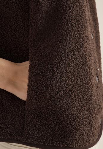 Weste aus Teddy-Material mit Rundhals XL - Macchiato Brown