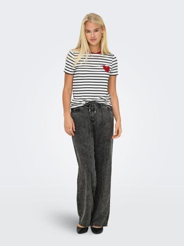 ONLHEART S/S TEE JRS NOOS S Normal geschnitten - Cloud Dancer